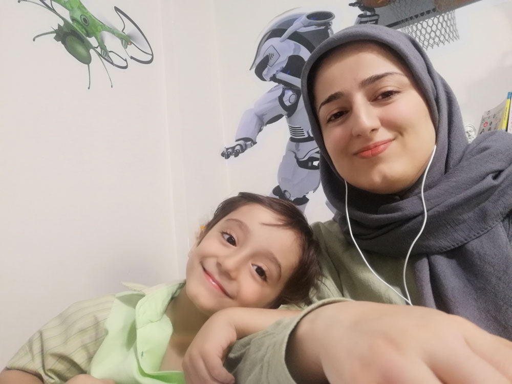 مامان تی تی و پویان